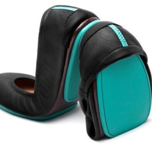 Tieks Shoes - Tieks Matte Black Packable Ballet Flats Size 9